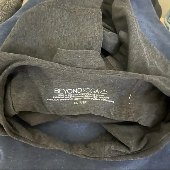 Beyond Yoga Spacedye Refocus Cropped Tank (size XS) - Picture 5 of 5